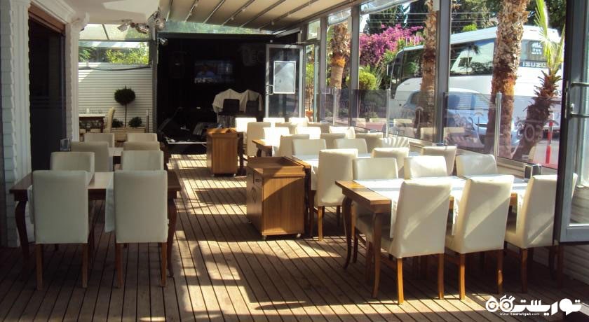 رستوران هتل تئوس